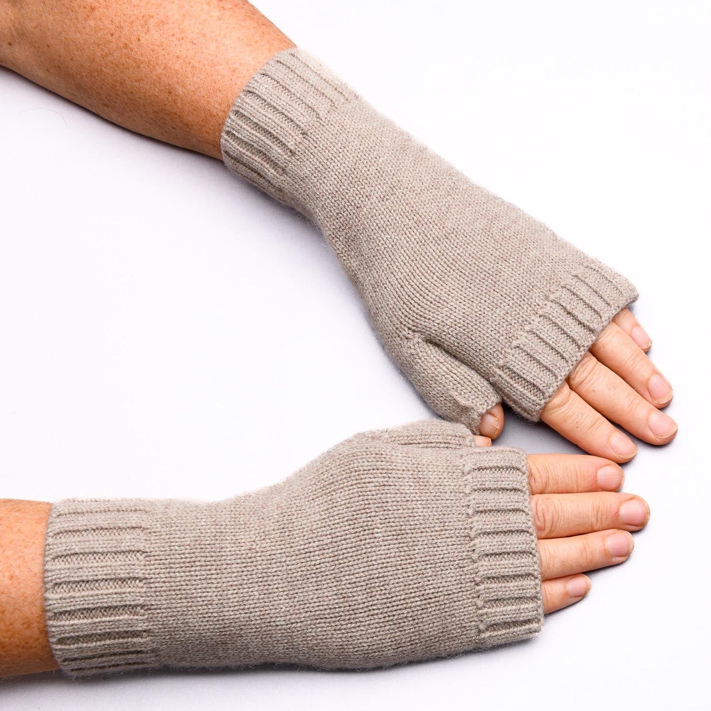 Hands UP! Rib and Jersey Sustainable Pure Merino Wool Fingerless Glove, Dove Grey