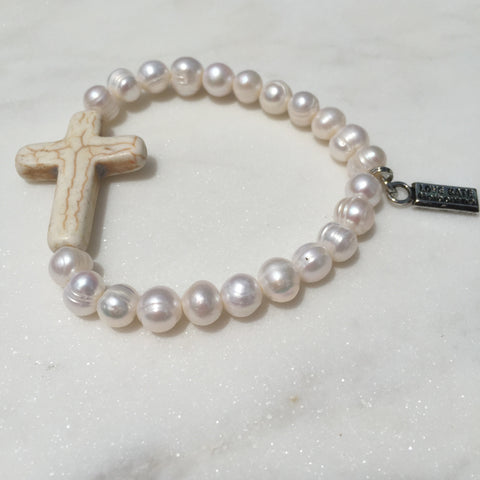 Fresh Water Pearl and Ecru Large Cross Stretch Bracelet